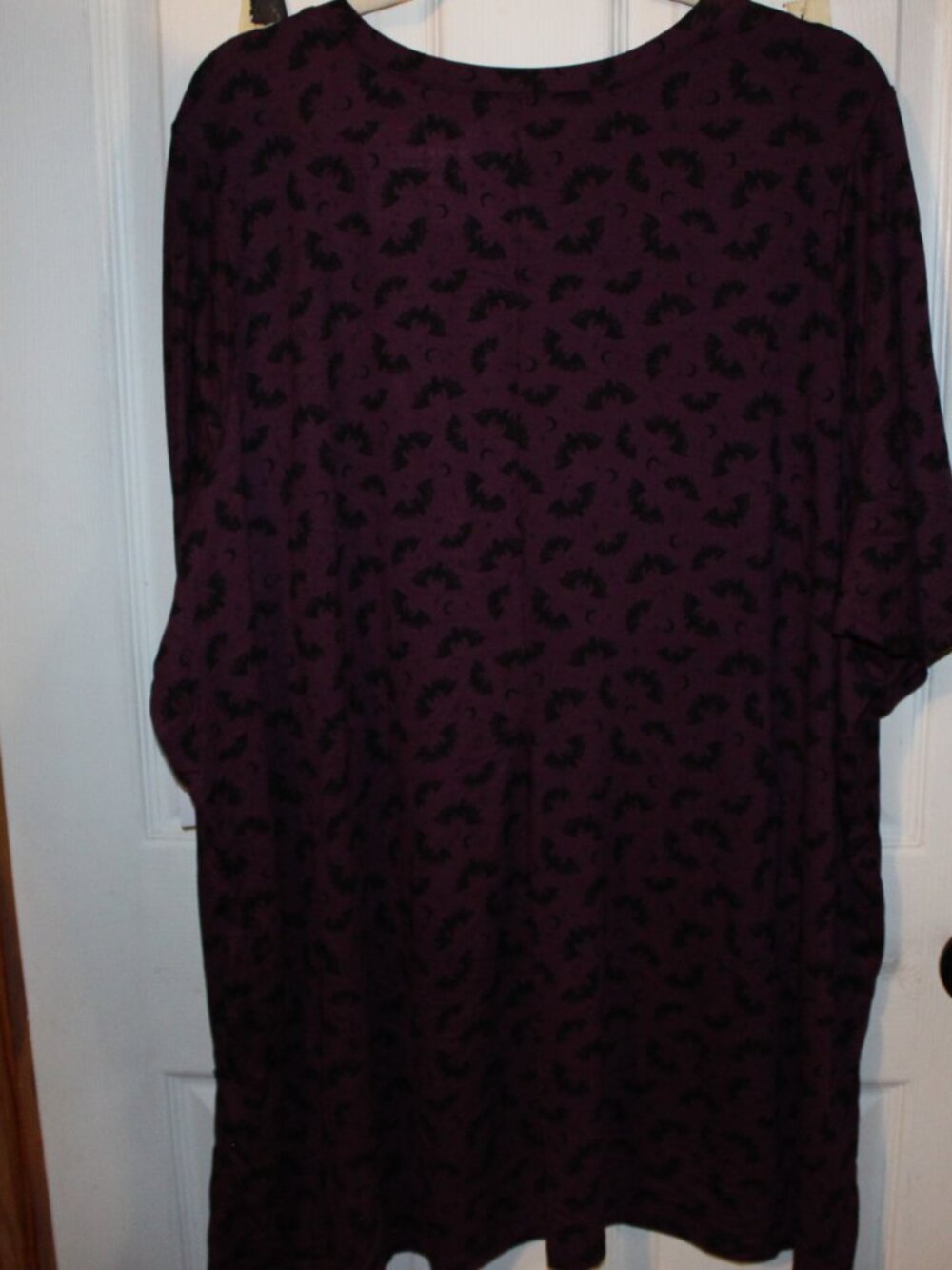 NWT Torrid, super soft, "BATS" tunic, purple and black, 5X(28W) CUTE! - Picture 8 of 8